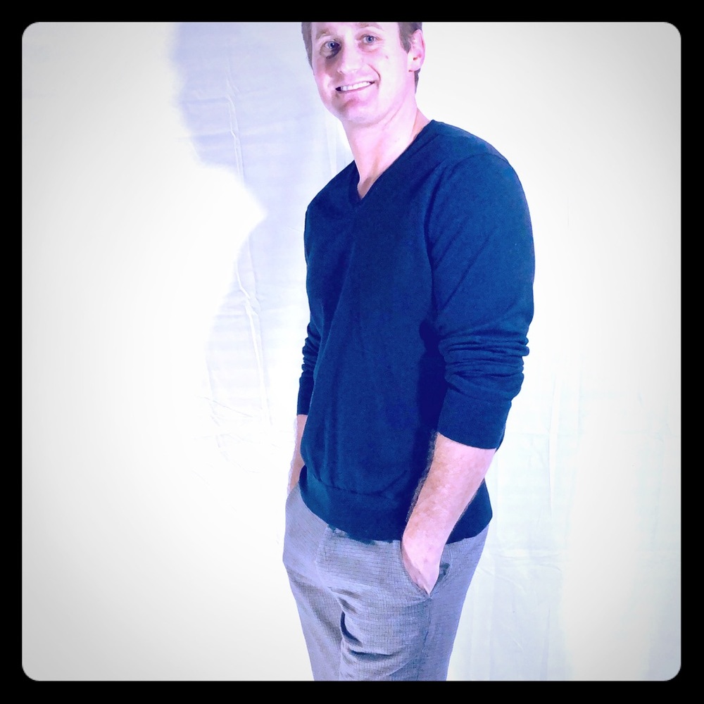 Gap V-Neck Sweater